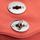 POSTINA® SMALL BAG IN HAMMERED RED REGGIANA LEATHER | Zanellato