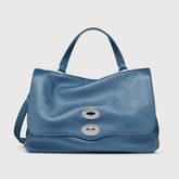 BORSA POSTINA® MEDIUM IN PELLE MARTELLATA BLUE PAVON - Borse Autunno Inverno | Zanellato