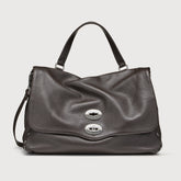 MEDIUM POSTINA® BAG IN HAMMERED LEATHER BROWN DOLCE AMARO | Zanellato
