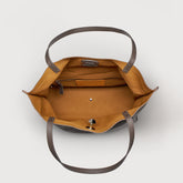 A'SPASSO® MEDIUM BAG IN SMOOTH BROWN GIANDUIOTTO LEATHER | Zanellato